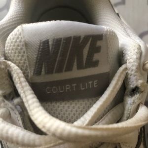Nike women’s Court Lite 7